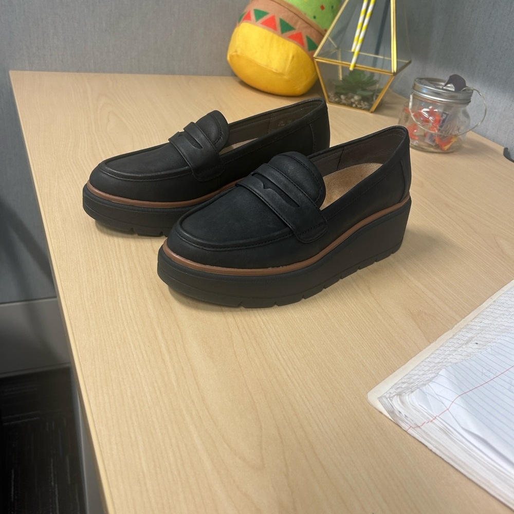 Dr. Scholl's Black Platform Loafers with Brown Accent Trim